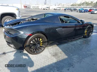 2019 McLaren 570S z VIN SBM13FAA2KW006203, wystawiony jako IAAI lot #40915548 z przebiegiem Nie podano mil oraz . Historia ofert i sprzedaży dostępna na DreamBid. Obrazek 4.