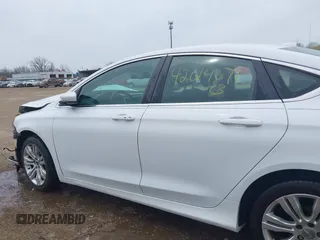 2015 Chrysler 200 Limited с VIN 1C3CCCABXFN588950, выставлен на аукционе IAAI как лот 42014371 с пробегом 152 928 миль миль и . История ставок и продаж доступна на DreamBid. Изображение 15.