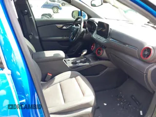 2024 Chevrolet Blazer RS z VIN 3GNKBKRS3RS146487, wystawiony jako IAAI lot #41513052 z przebiegiem 27 535 mil mil oraz . Historia ofert i sprzedaży dostępna na DreamBid. Obrazek 5.