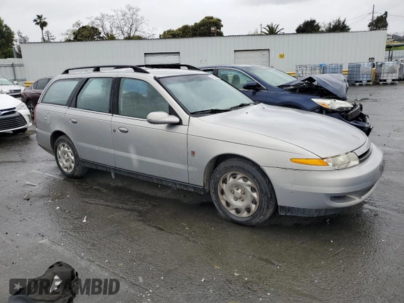 2000 Saturn LW z VIN 1G8JU82F5YY684320, wystawiony jako Copart lot #48539414 z przebiegiem Nie podano mil oraz Szkoda całkowita • Salvage title. Historia ofert i sprzedaży dostępna na DreamBid. Obrazek 4.