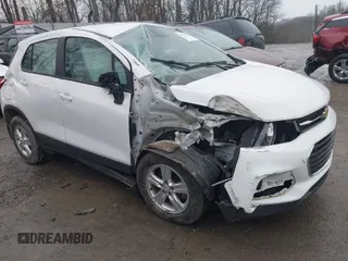 2018 Chevrolet Trax LS with VIN 3GNCJNSB9JL283743, listed as a IAAI auction lot 41569737 with 35,337 mi miles. Bid and sale history available at carsss.com. Image 1.