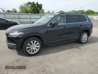 2016 Volvo XC90 T6 Momentum z VIN YV4A22PK1G1048948, wystawiony jako Copart lot #56899825 z przebiegiem 110 244 mil mil oraz Szkody całkowita. Historia ofert i sprzedaży dostępna na DreamBid. Obrazek 1.