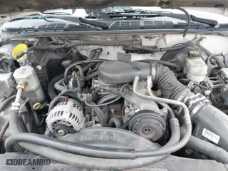 2003 Chevrolet S-10 Work Truck with VIN 1GCCS14X038195110, listed as a IAAI auction lot 41916855 with 292,349 mi miles. Bid and sale history available at carsss.com. Image 10.