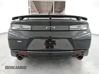 2017 Chevrolet Camaro 2SS z VIN 1G1FH1R74H0101619, wystawiony jako Copart lot #53637885 z przebiegiem 110 052 mil mil oraz Czysty tytuł • Clean title. Historia ofert i sprzedaży dostępna na DreamBid. Obrazek 6.