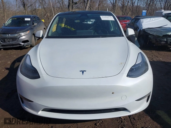 2024 Tesla Model Y Performance with VIN 7SAYGDEF3RA281969, listed as a IAAI auction lot 41680674 with 22,615 mi miles and . Bid and sale history available at DreamBid. Image 12.