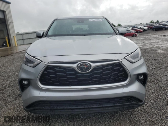 2022 Toyota Highlander LE with VIN 5TDZZRAH3NS103925, listed as a Copart auction lot 56159635 with 52,997 mi miles and Salvage title. Bid and sale history available at DreamBid. Image 5.