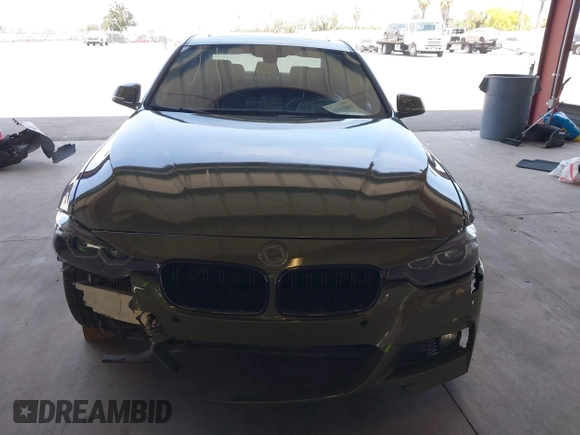 2012 BMW 3 Series 335i с VIN WBA3A9C55CFX59649, выставлен на аукционе IAAI как лот 42092969 с пробегом 182 620 миль миль и . История ставок и продаж доступна на DreamBid. Изображение 12.