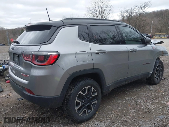 2020 Jeep Compass Trailhawk with VIN 3C4NJDDB9LT127231, listed as a IAAI auction lot 41817392 with 111,344 mi miles and . Bid and sale history available at carsss.com. Image 4.