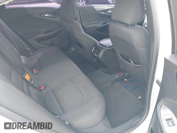 2018 Chevrolet Malibu LT with VIN 1G1ZD5ST1JF138069, listed as a IAAI auction lot 41946735 with 97,975 mi miles. Bid and sale history available at carsss.com. Image 8.