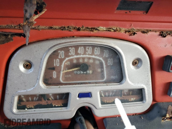 1979 Toyota Land Cruiser z VIN FJ40301186, wystawiony jako Copart lot #81364664 z przebiegiem 9 490 mil mil oraz Czysty tytuł • Clean title. Historia ofert i sprzedaży dostępna na DreamBid. Obrazek 9.