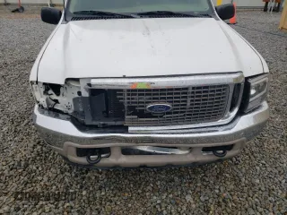2002 Ford Excursion Limited z VIN 1FMNU42L02ED22146, wystawiony jako Copart lot #81279374 z przebiegiem 361 546 mil mil oraz Szkoda całkowita • Salvage title. Historia ofert i sprzedaży dostępna na DreamBid. Obrazek 12.