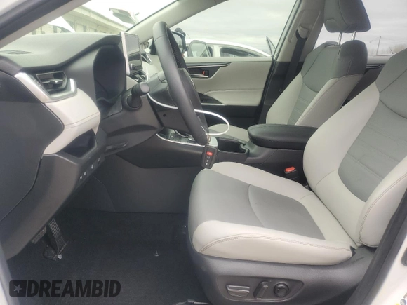 2024 Toyota RAV4 Hybrid XLE Premium с VIN JTMB6RFV2RJ046614, выставлен на аукционе Copart как лот 51160525 с пробегом 18 365 миль миль и Списание • Salvage title. История ставок и продаж доступна на DreamBid. Изображение 7.