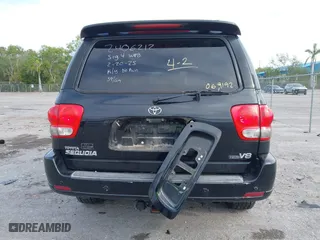 2006 Toyota Sequoia SR5 with VIN 5TDZT34A16S279192, listed as a IAAI auction lot 41758196 with 119,121 mi miles. Bid and sale history available at carsss.com. Image 17.
