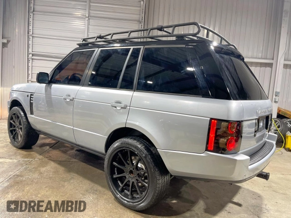 2011 Land Rover Range Rover HSE Lux z VIN SALMF1D42BA355759, wystawiony jako Copart lot #59821605 z przebiegiem 77 618 mil mil oraz Szkoda całkowita • Salvage title. Historia ofert i sprzedaży dostępna na DreamBid. Obrazek 3.