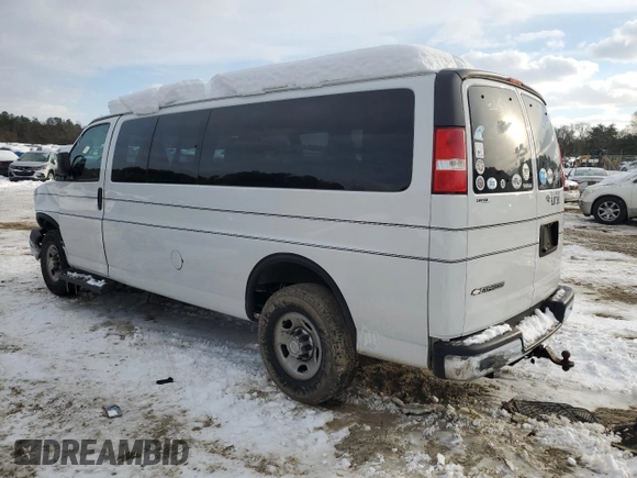 2019 Chevrolet Express Passenger LT с VIN 1GAZGPFG6K1214321, выставлен на аукционе Copart как лот 41398235 с пробегом 109 557 миль миль и Списание • Salvage title. История ставок и продаж доступна на DreamBid. Изображение 2.