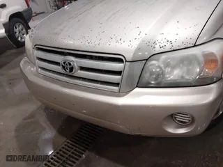 2005 Toyota Highlander with VIN JTEGP21AX50066684, listed as a IAAI auction lot 41811303 with 188,714 mi miles. Bid and sale history available at carsss.com. Image 6.