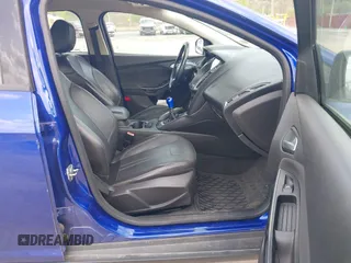 2013 Ford Focus SE with VIN 1FADP3K20DL240558, listed as a IAAI auction lot 42125088 with 261,358 mi miles and . Bid and sale history available at carsss.com. Image 5.