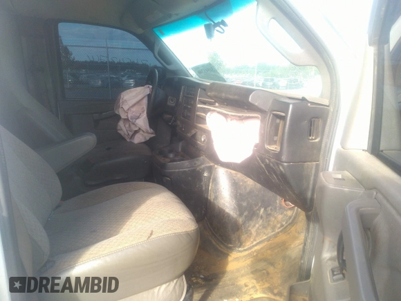 2017 GMC Savana Cargo with VIN 1GTW7AFF3H1342488, listed as a IAAI auction lot 34543746 with Not Provided miles. Bid and sale history available at carsss.com. Image 5.