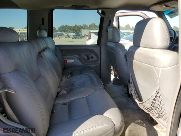 1998 Chevrolet Tahoe with VIN 1GNEK13R5WJ371083, listed as a Copart auction lot 76305624 with 186,100 mi miles and Clean Title. Bid and sale history available at carsss.com. Image 11.