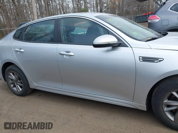 2020 Kia Optima LX with VIN 5XXGT4L30LG392371, listed as a IAAI auction lot 41951157 with 88,491 mi miles. Bid and sale history available at carsss.com. Image 13.