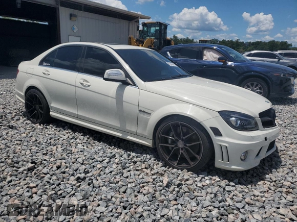 2008 Mercedes-Benz C 63 AMG с VIN WDDGF77X78F194162, выставлен на аукционе Copart как лот 62145645 с пробегом 113 004 миль миль и Чистый • Clean title. История ставок и продаж доступна на DreamBid. Изображение 4.