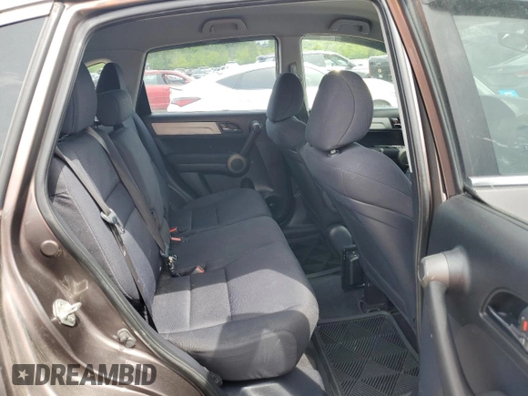 2010 Honda CR-V LX z VIN 5J6RE4H36AL017751, wystawiony jako Copart lot #58586135 z przebiegiem 138 480 mil mil oraz Czysty tytuł • Clean title. Historia ofert i sprzedaży dostępna na DreamBid. Obrazek 10.