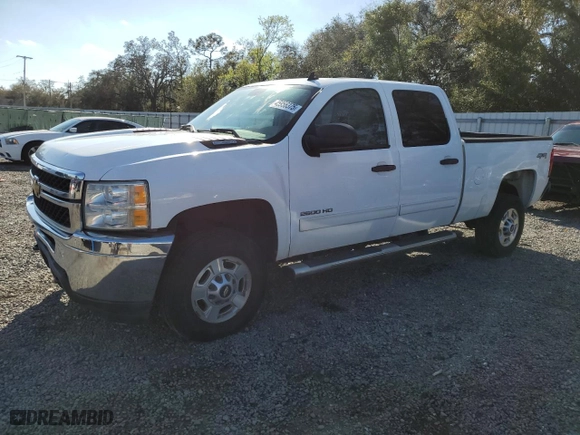2014 Chevrolet Silverado 2500HD LT with VIN 1GC1KXE88EF135835, listed as a Copart auction lot 45956375 with 116,686 mi miles and Non Repairable. Bid and sale history available at carsss.com. Image 1.