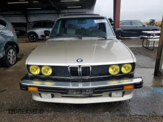 1988 BMW 5 Series 535i with VIN WBADC8407J3261205, listed as a Copart auction lot 87406714 with 45,211 mi miles and Salvage Title. Bid and sale history available at carsss.com. Image 5.