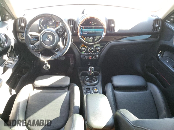 2021 MINI Countryman Cooper S with VIN WMZ53BR06M3M31586, listed as a Copart auction lot 84194484 with 70,141 mi miles and Salvage Title. Bid and sale history available at carsss.com. Image 8.