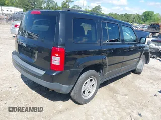 2016 Jeep Patriot Sport with VIN 1C4NJPBA5GD670258, listed as a IAAI auction lot 41979791 with 129,284 mi miles and . Bid and sale history available at carsss.com. Image 4.