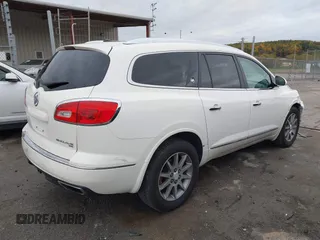 2015 Buick Enclave Leather with VIN 5GAKVBKD0FJ111979, listed as a IAAI auction lot 40579138 with 171,403 mi miles and . Bid and sale history available at carsss.com. Image 4.