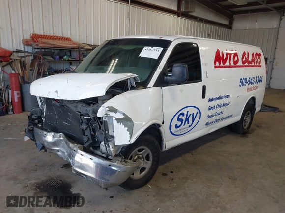 2007 Chevrolet Express Cargo z VIN 1GCFG15X571105039, wystawiony jako IAAI lot #41763534 z przebiegiem 134 696 mil mil oraz . Historia ofert i sprzedaży dostępna na DreamBid. Obrazek 2.