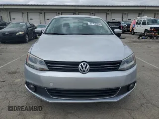 2012 Volkswagen Jetta SEL with VIN 3VWLX7AJXCM361484, listed as a Copart auction lot 53260985 with 155,585 mi miles and Salvage title. Bid and sale history available at DreamBid. Image 5.