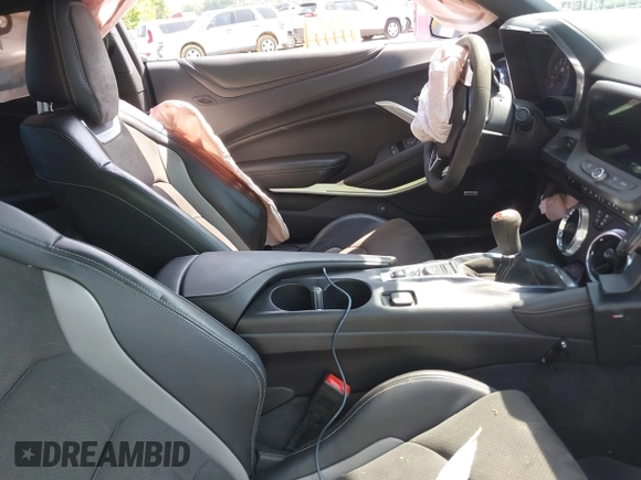 2019 Chevrolet Camaro 2SS с VIN 1G1FG1R78K0153815, выставлен на аукционе IAAI как лот 42409195 с пробегом 23 314 миль миль и . История ставок и продаж доступна на DreamBid. Изображение 5.