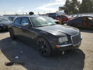 2006 Chrysler 300 C with VIN 2C3LA63H46H171695, listed as a Copart auction lot 47205915 with 103,403 mi miles and Clean Title. Bid and sale history available at carsss.com. Image 4.
