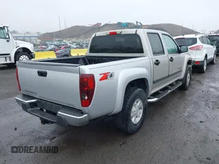 2005 Chevrolet Colorado 1SF LS Z71 with VIN 1GCDT136158270880, listed as a IAAI auction lot 42198834 with 104,019 mi miles. Bid and sale history available at carsss.com. Image 4.