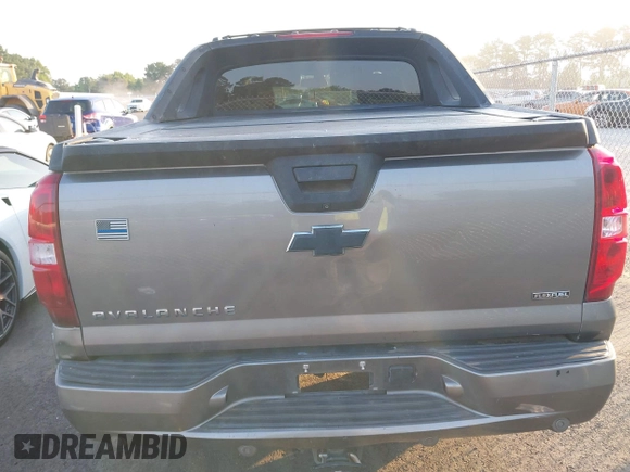 2009 Chevrolet Avalanche LTZ with VIN 3GNFK320X9G207224, listed as a IAAI auction lot 42583268 with 252,397 mi miles and . Bid and sale history available at DreamBid. Image 16.