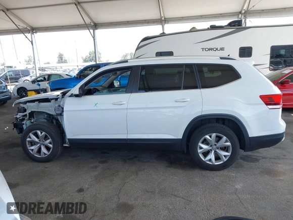 2018 Volkswagen Atlas SE with VIN 1V2CR2CAXJC594811, listed as a IAAI auction lot 42408595 with 65,247 mi miles and . Bid and sale history available at DreamBid. Image 15.