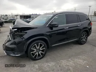 2019 Honda Pilot Touring 8-Passenger with VIN 5FNYF5H97KB005671, listed as a Copart auction lot 69639124 with 38,313 mi miles and Salvage Title. Bid and sale history available at carsss.com. Image 1.