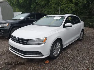 2015 Volkswagen Jetta SE с VIN 3VWD17AJ2FM309891, выставлен на аукционе IAAI как лот 42657281 с пробегом 134 046 миль миль и . История ставок и продаж доступна на DreamBid. Изображение 2.