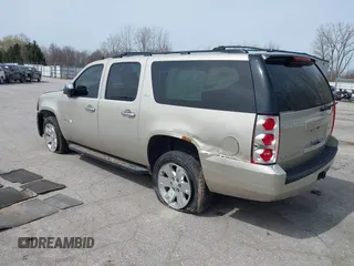 2014 GMC Yukon XL SLT with VIN 1GKS2KE71ER110308, listed as a IAAI auction lot 41940610 with 202,071 mi miles. Bid and sale history available at carsss.com. Image 3.