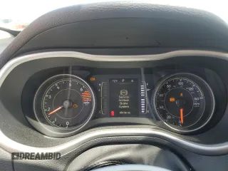 2016 Jeep Cherokee Latitude z VIN 1C4PJLCB0GW329394, wystawiony jako Copart lot #55442565 z przebiegiem 95 136 mil mil oraz Szkoda całkowita • Salvage title. Historia ofert i sprzedaży dostępna na DreamBid. Obrazek 9.