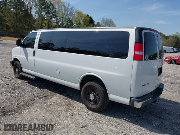 2019 Chevrolet Express Passenger LT with VIN 1GAZGPFG4K1286442, listed as a IAAI auction lot 41908138 with 241,894 mi miles and . Bid and sale history available at DreamBid. Image 3.