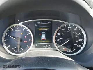 2017 Nissan Sentra S with VIN 3N1AB7AP9HY214900, listed as a IAAI auction lot 41880045 with 30,085 mi miles. Bid and sale history available at carsss.com. Image 7.