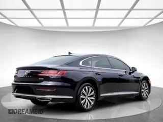 2019 Volkswagen Arteon z VIN WVWDR7AN7KE022XXX, wystawiony jako Copart lot #59252445 z przebiegiem 33 032 mil mil oraz Tytuł czysty. Historia ofert i sprzedaży dostępna na DreamBid. Obrazek 4.
