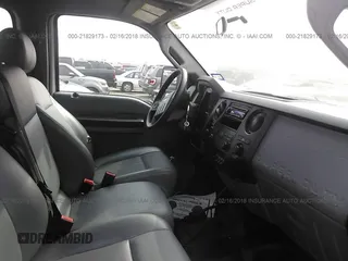 2011 Ford Super Duty F-250 SRW XL with VIN 1FT7W2BT0BEA38303, listed as a IAAI auction lot 21829173 with 164,885 mi miles. Bid and sale history available at carsss.com. Image 5.