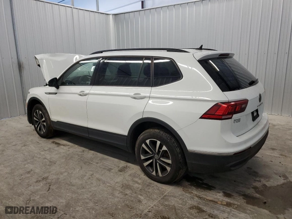 2022 Volkswagen Tiguan S with VIN 3VV1B7AX6NM112942, listed as a Copart auction lot 42647195 with 999,999 mi miles and Clean Title. Bid and sale history available at carsss.com. Image 2.