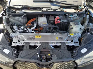 2022 BMW iX xDrive50 z VIN WB523CF04NCK19635, wystawiony jako Copart lot #44999765 z przebiegiem 28 141 mil mil oraz Szkoda całkowita • Salvage title. Historia ofert i sprzedaży dostępna na DreamBid. Obrazek 11.