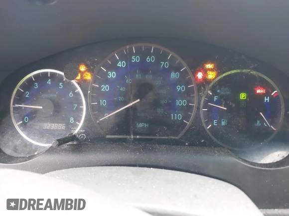 2010 Toyota Sienna XLE with VIN 5TDYK4CC0AS306284, listed as a IAAI auction lot 41736735 with 323,886 mi miles and . Bid and sale history available at carsss.com. Image 7.