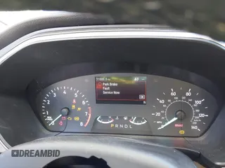 2022 Ford Escape SE z VIN 1FMCU0G64NUB64536, wystawiony jako IAAI lot #41834238 z przebiegiem 31 686 mil mil oraz . Historia ofert i sprzedaży dostępna na DreamBid. Obrazek 7.